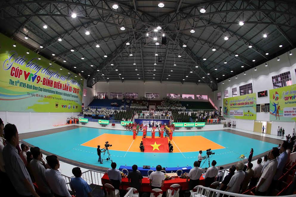 Khán đài Nhà Thi Đấu Tỉnh Tây Ninh trong trận bóng chuyền nữ