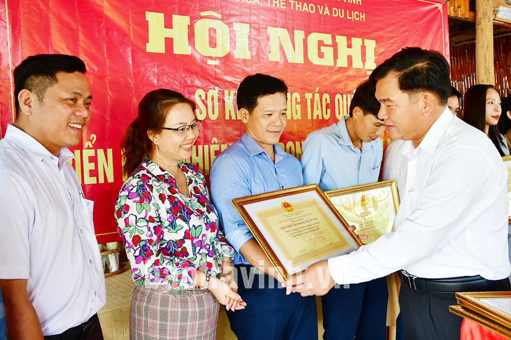 Họp triển khai nhiệm vụ quý hai