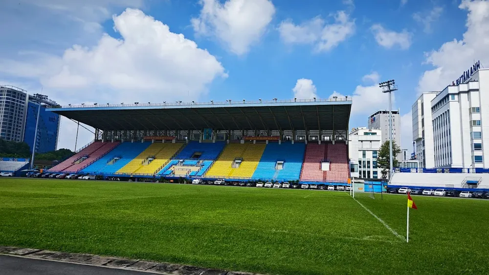 Khán đài sau khi trùng tu