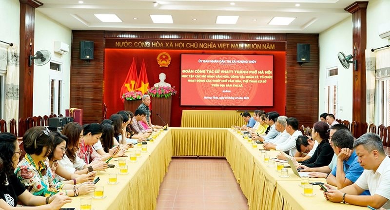Đoàn khảo sát mô hình văn hóa tại Huế