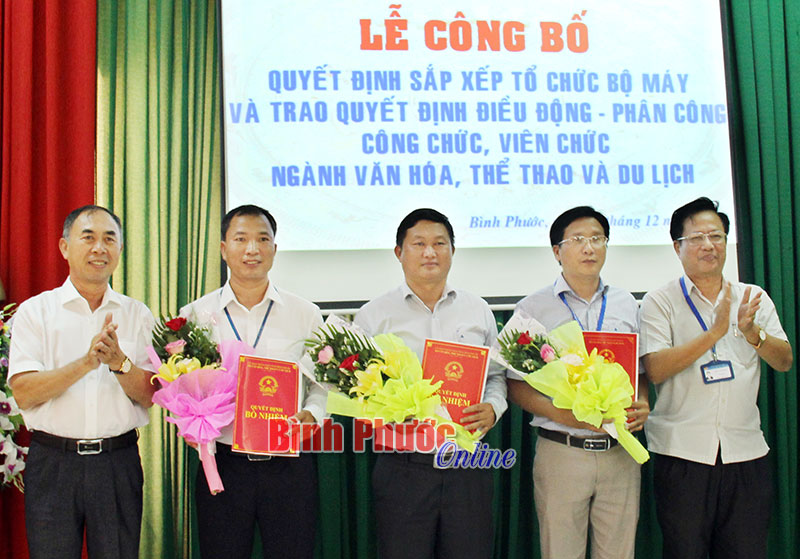 Công bố quyết định sắp xếp lại bộ máy sở