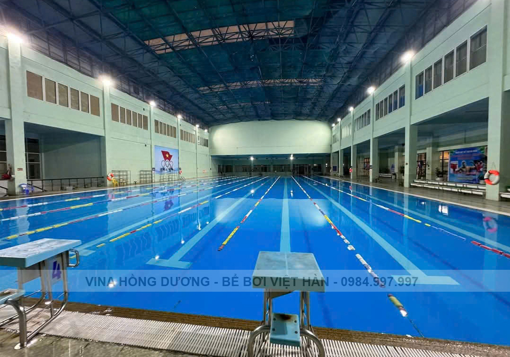 Hồ bơi tại Trung tâm Thể thao 115 Quán Thánh