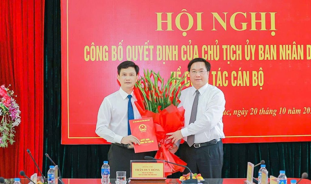 Lãnh đạo Vĩnh Phúc công bố quyết định nhân sự