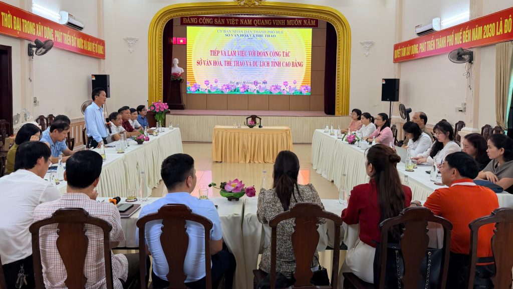 Trao đổi kinh nghiệm quản lý văn hóa thể thao