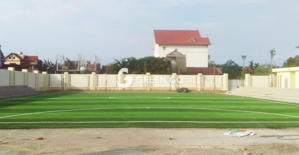 Sân bóng Hồng Hà trường tiểu học