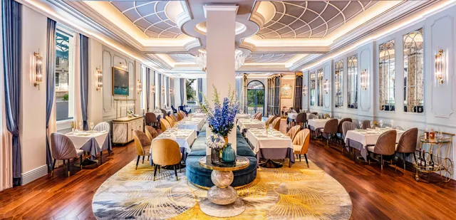 Khu vực sân bóng Sơn Trang 5
