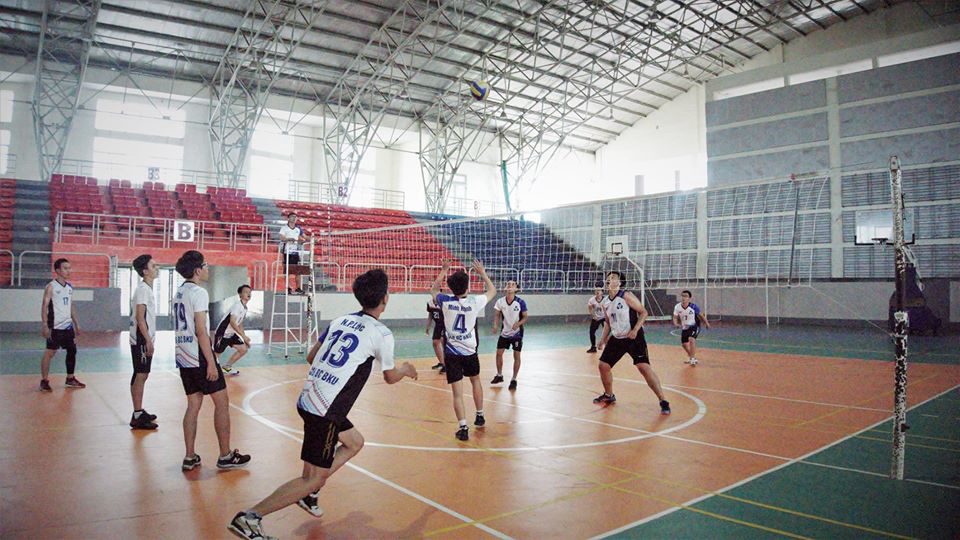 Mặt tiền Nhà thi đấu Bách Khoa