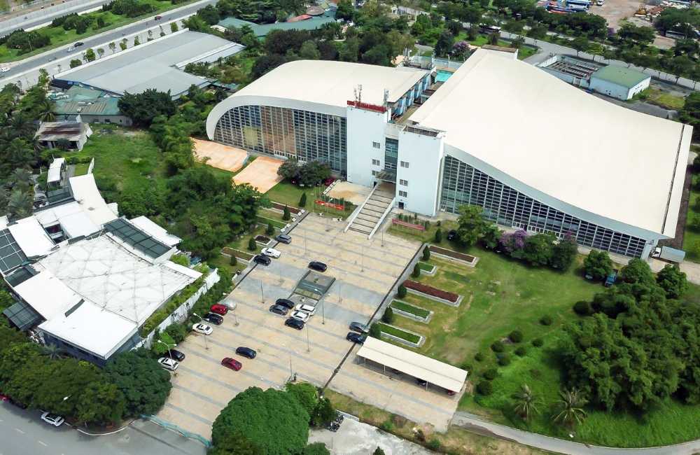 Khu bể bơi trong nhà Mỹ Đình