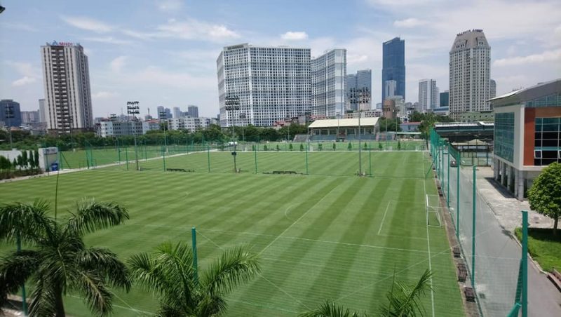 Lưới chắn bóng mới tại sân tập VFF