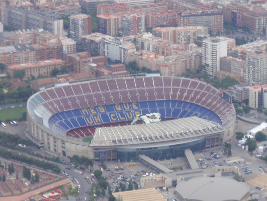 Toàn cảnh sân Camp Nou nhìn từ trên cao