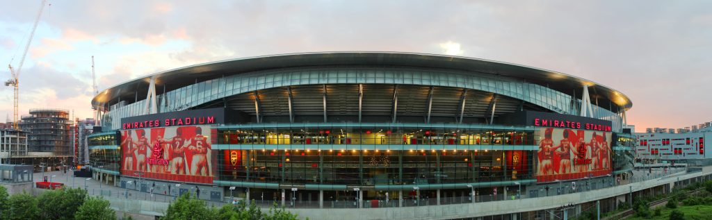 Toàn cảnh bên ngoài sân Emirates