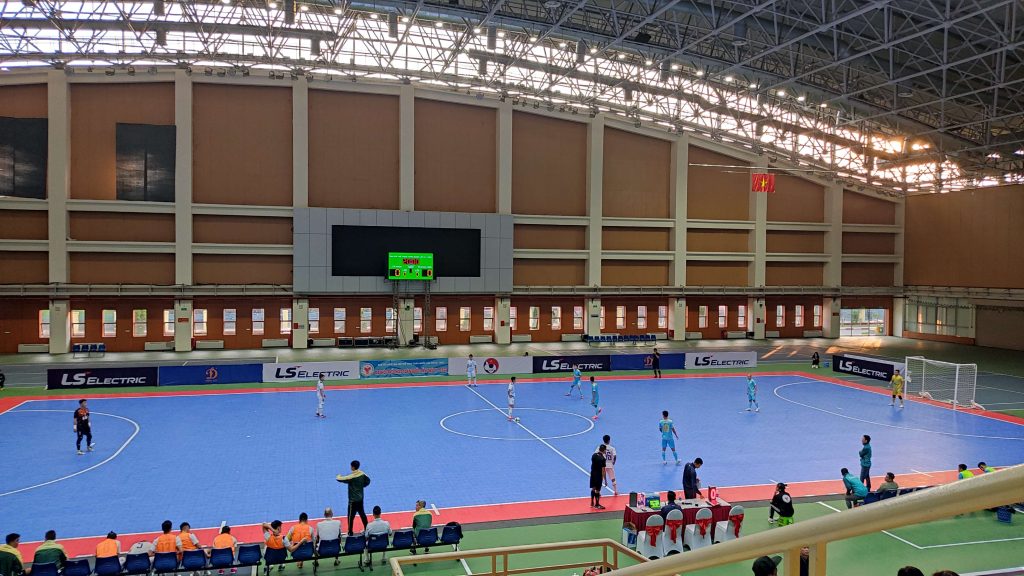 Cung điền kinh trong nhà ở Mỹ Đình