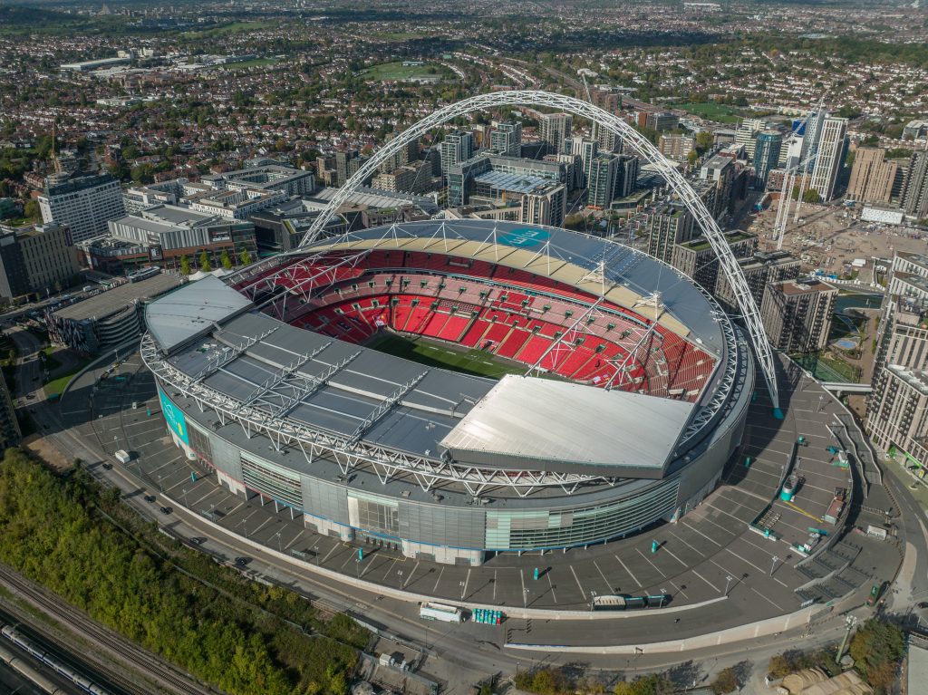 Toàn cảnh sân vận động Wembley từ xa