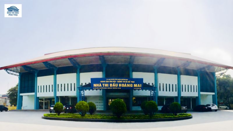 Lối vào nhà thi đấu Hoàng Mai