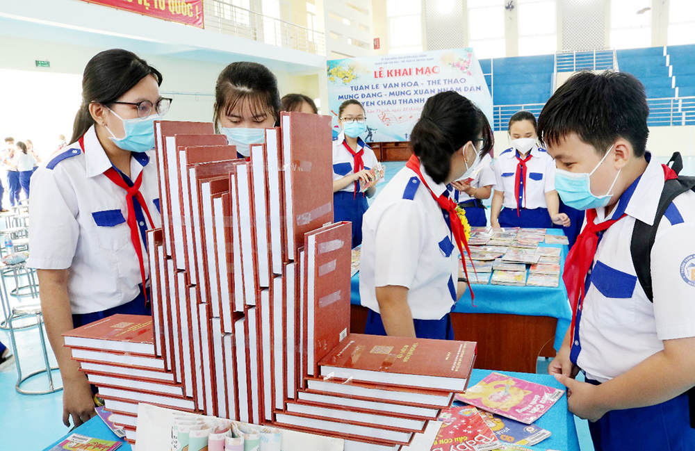 Quầy trưng bày sách trong sự kiện
