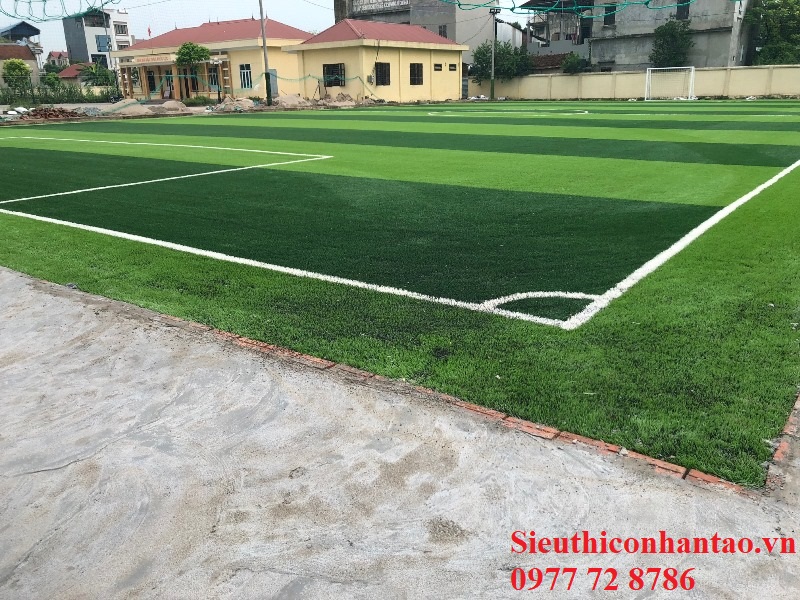 Sân bóng Phúc Lộc tại Đông Anh