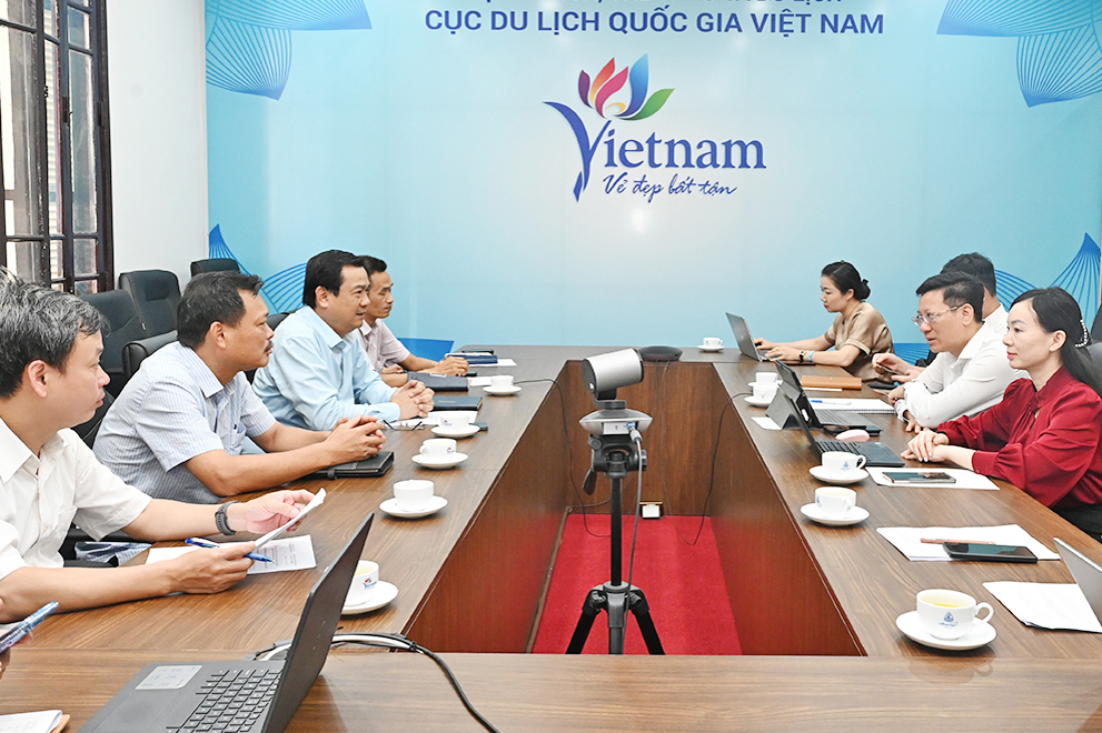 Biển tên Bộ Văn hóa, Thể thao và Du lịch