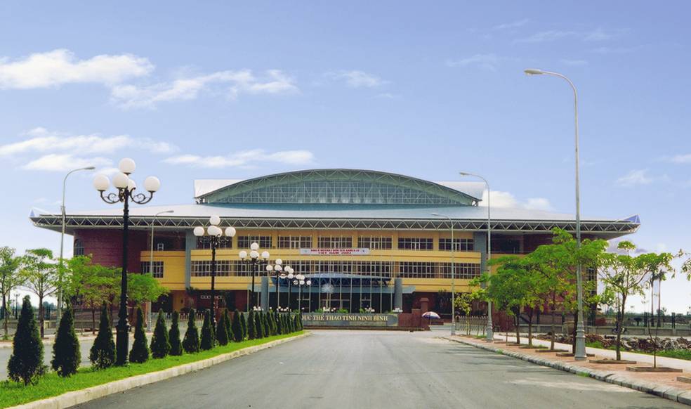 Mặt ngoài nhà thi đấu thể thao Vĩnh Phúc