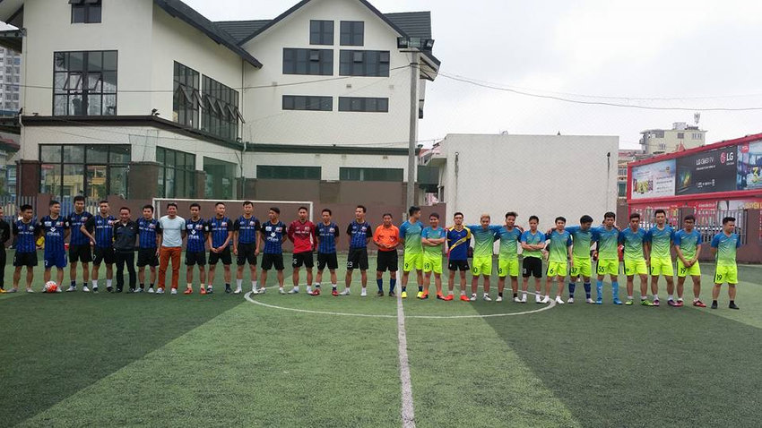 Sân bóng Viettel buổi tối