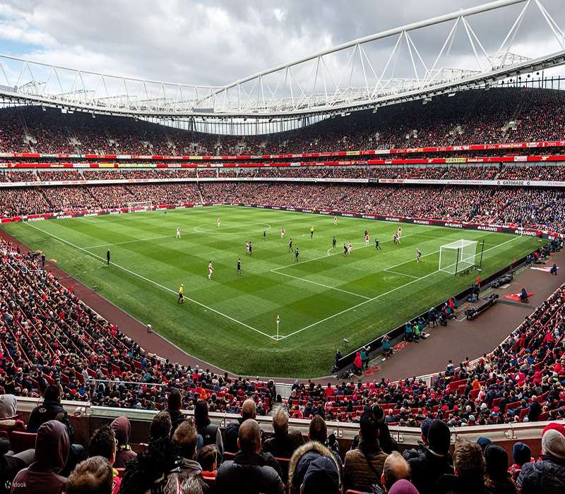 Mặt sân cỏ của Emirates