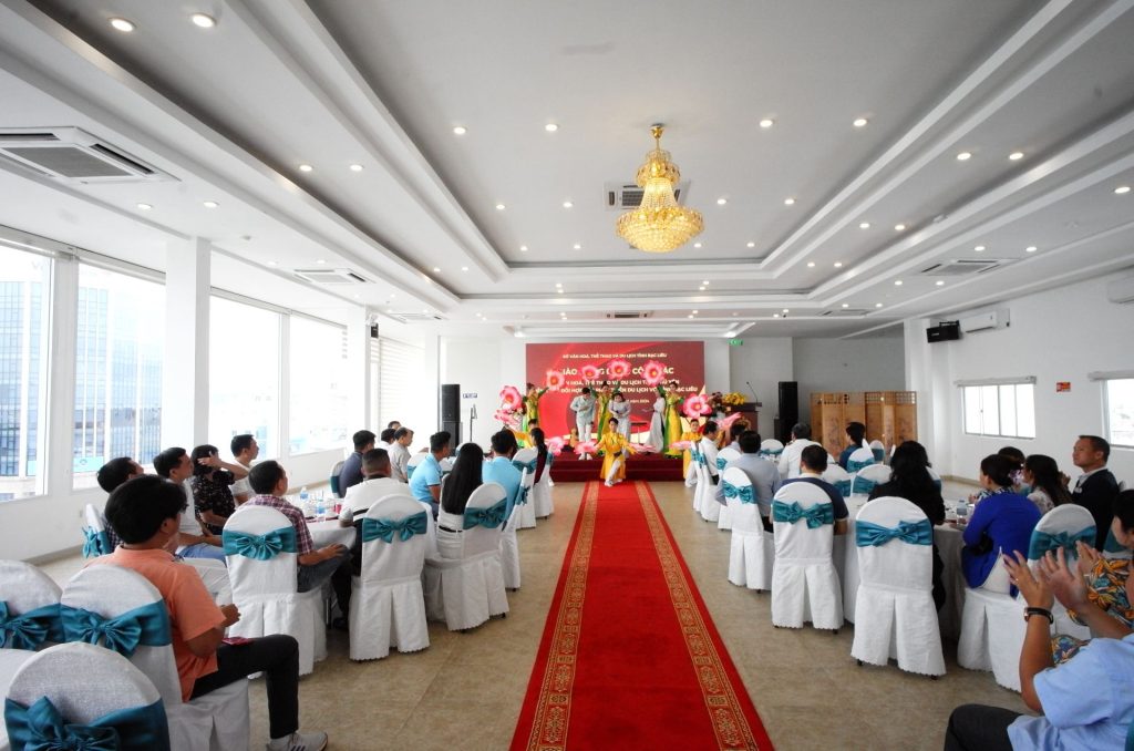 Trao đổi hợp tác du lịch giữa Bạc Liêu và Phú Yên