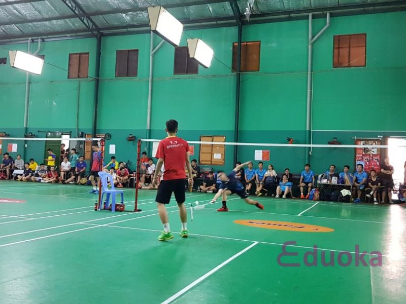 Khu vực thi đấu cầu lông nhà thi đấu Nguyễn Tri Phương