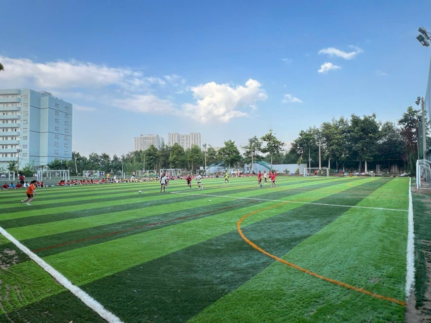 Khung sân Ngôi Sao TP.HCM buổi chiều