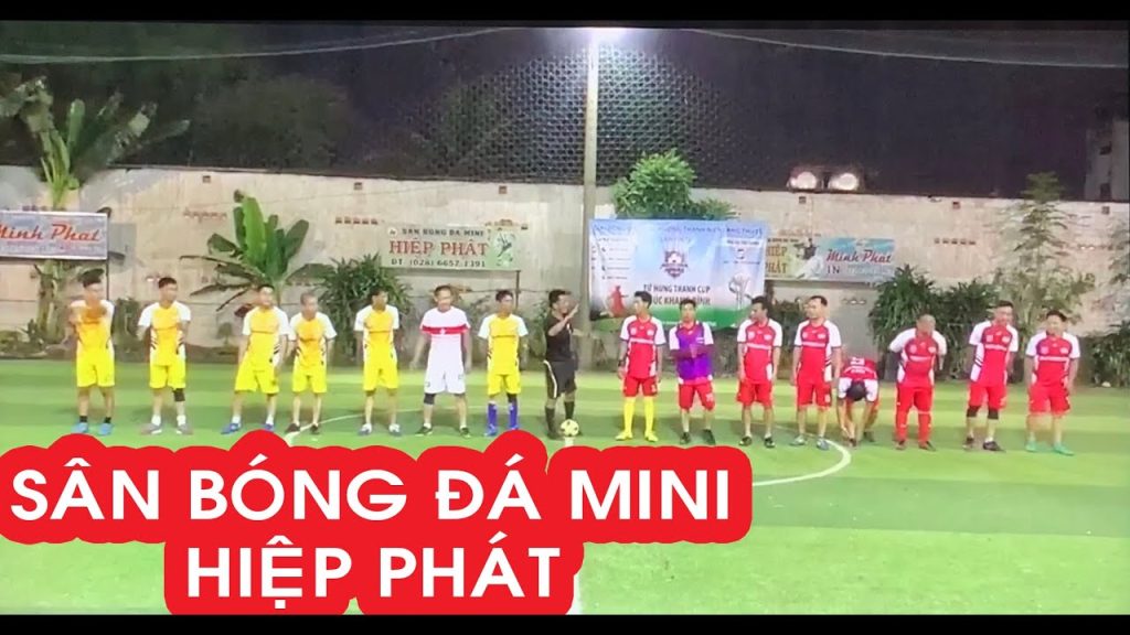 Lối vào sân bóng Hiệp Phát