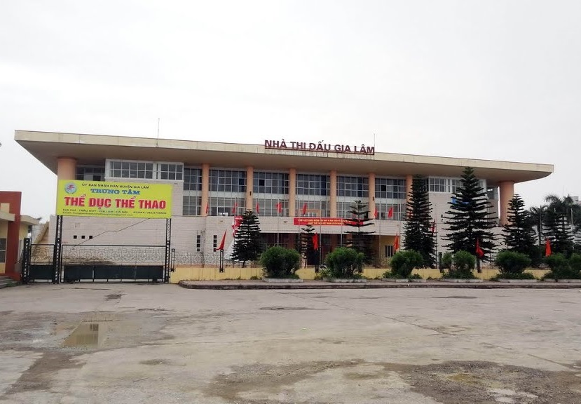 Nhà thi đấu Gia Lâm trước giải vật