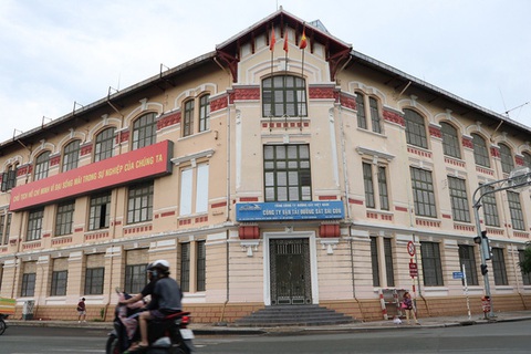 Giám đốc sở phát biểu về trụ sở hỏa xa