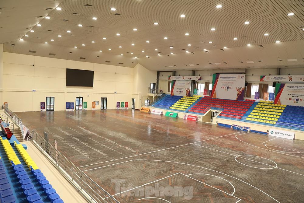 Khán đài và trang trí phục vụ SEA Games