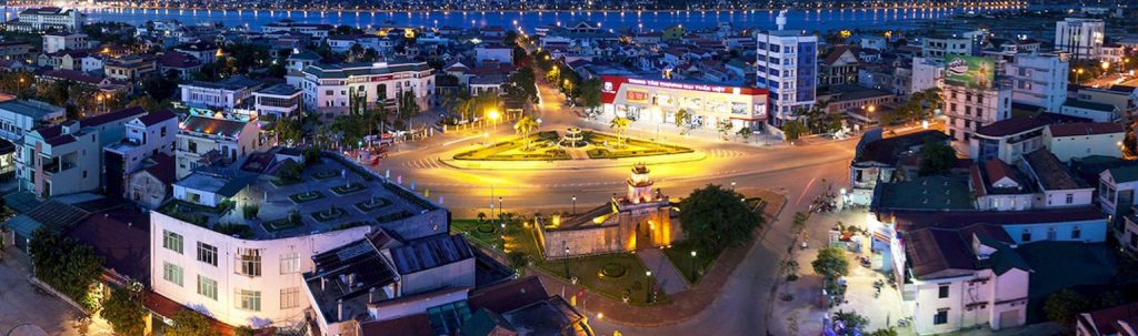 Sảnh chính và lễ tân Trung tâm Phú Sơn