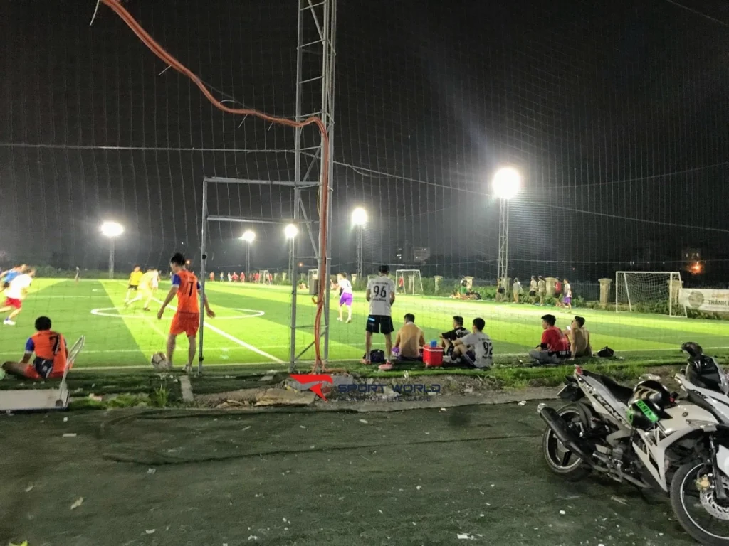 Lối vào sân BKC Linh Đường
