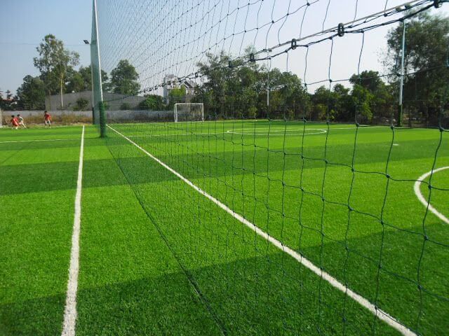 Sân bóng nhân tạo tại Bình Dương