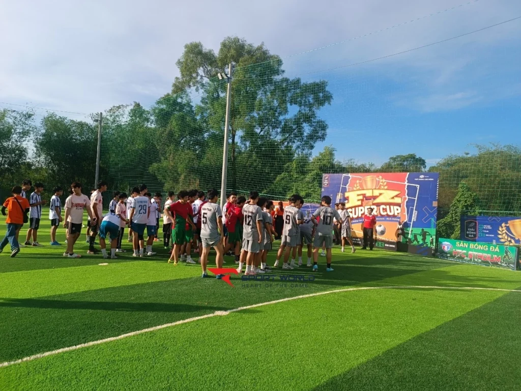 Khung cảnh sân HTC Stadium