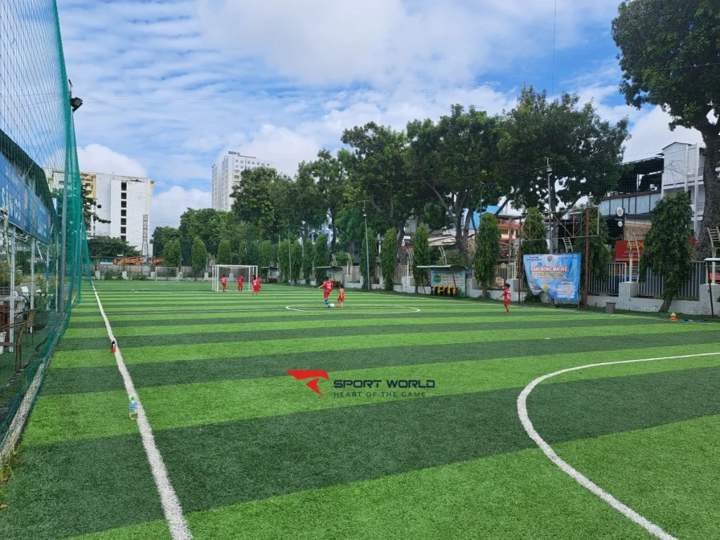 Sân bóng đá mini Phú Thọ trong khu dân cư