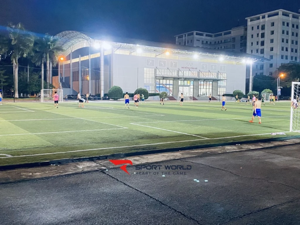 Mặt sân Duy Hưng Vạn Phúc