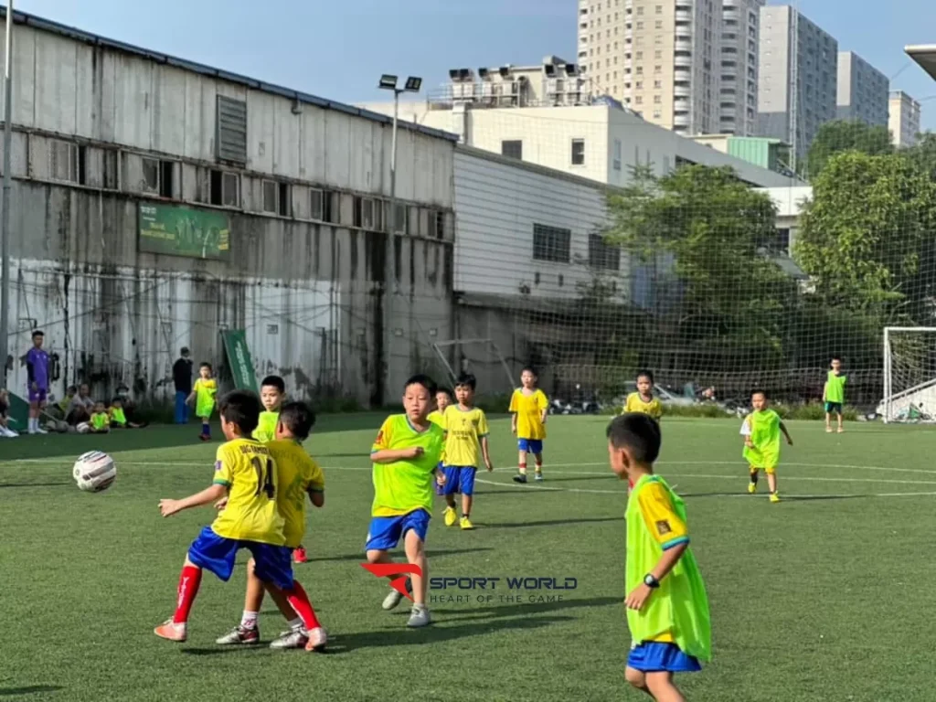 Toàn cảnh sân bóng Thanh Xuân