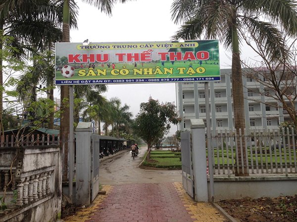 Mặt sân Việt Anh vào buổi chiều
