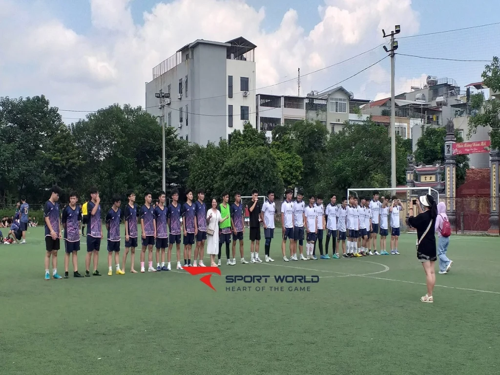 Lưới chắn và đường biên sân Zone 9