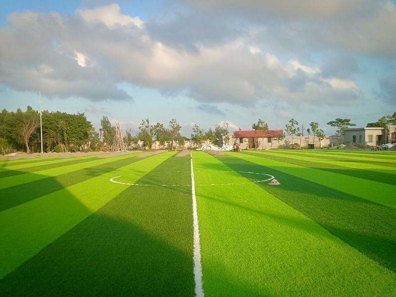 Khu vực sân bóng ở An Phú
