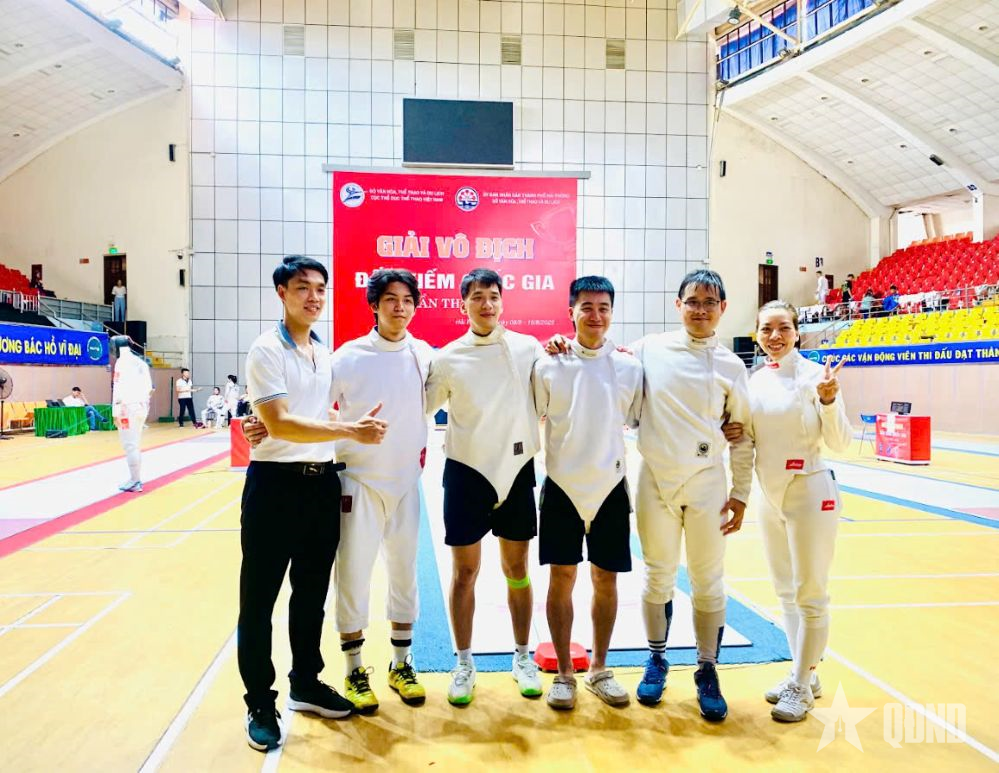 Mặt tiền nhà thi đấu Lê Trung Kiên