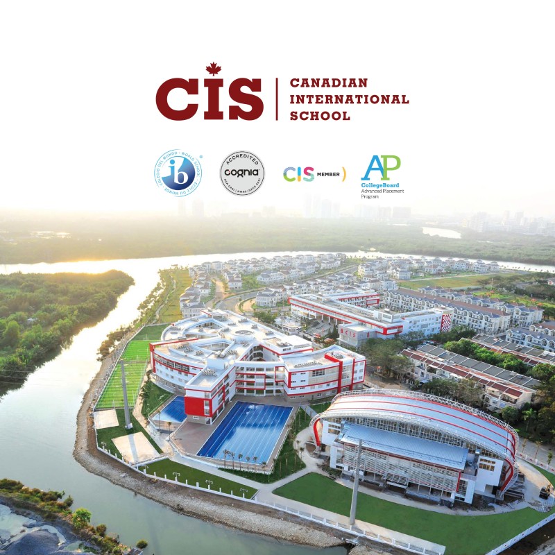 Sân vận động CIS nhìn từ khán đài