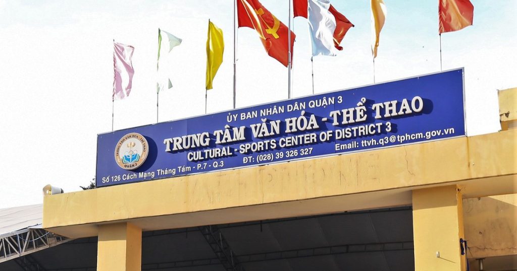 Cuộc họp sắp xếp nhân sự trung tâm