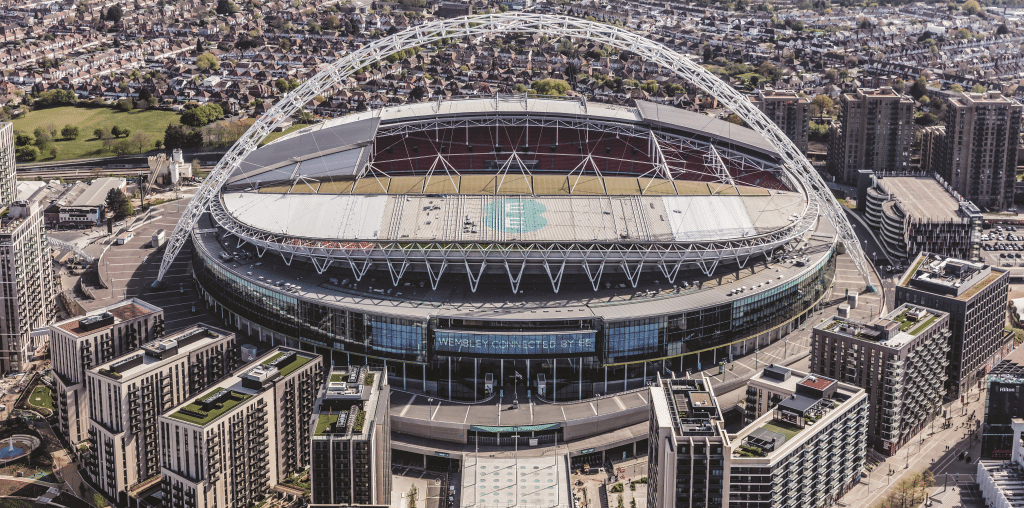 Cận cảnh công nghệ xử lý mặt cỏ tại Wembley
